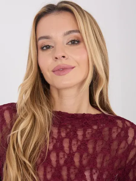 Krajková halenka v burgundy barvě