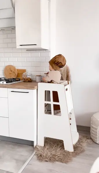 Učiaca veža montessori Safe extra biela