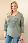 Plus size blúzka s V-výstrihom a aplikáciou