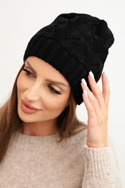 Kesi Dámska zimná čiapka z vlny so štruktúrovaným tkaním K432 čierna