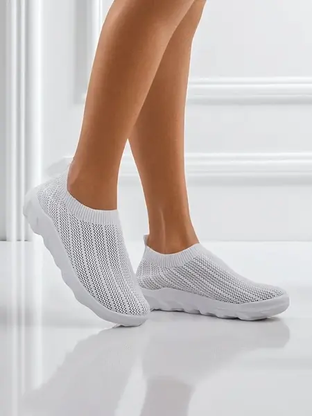 Resti Women's Slip-On Fabric Sports Shoes Perrey