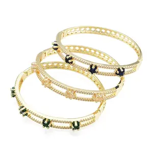 Cubic Zirconia Star Hinged Bangle