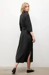 Šaty Answear.LAB černá barva, midi