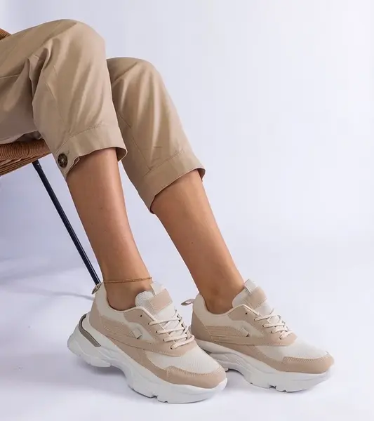 Gemre Beige sneakers with thicker soles Guerrera