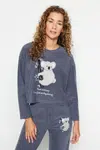 Trendyol Grey Fleece Koala vzor tričko-nohavice a pletené pyžamo