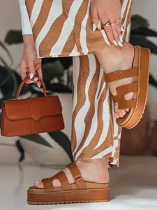 Dámske klapky na platforme, kamelové