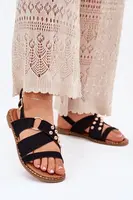 Boto Dámske sandále na plochom podpätku so zlatými cvočkami čierne Zanira