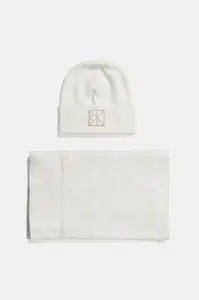 Calvin Klein  Čepice a šála