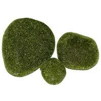 Kamene pokryté umelým machom 3 ks