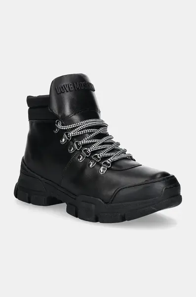 Workery Love Moschino