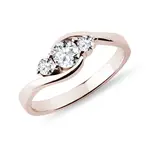 Prsteň z ružového zlata s tromi diamantmi KLENOTA