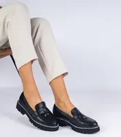 Gemre Black thick-soled moccasins decorated with rhinestones Linsol