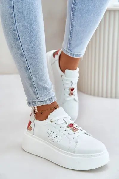 Kožené Dámské Tenisky Na Platformě S Broží A Ozdobným Květinou Bílé
