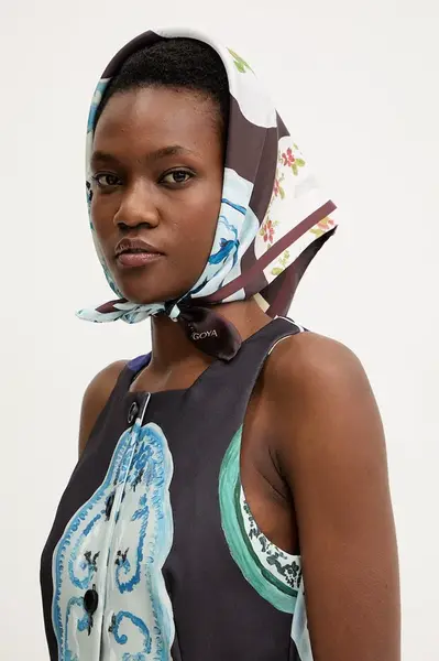 Hedvábný šátek Stine Goya