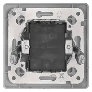 Přepínač střídavý jednotlačítkový, bílý