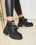 Resti Women's openwork boots in black Afaserr