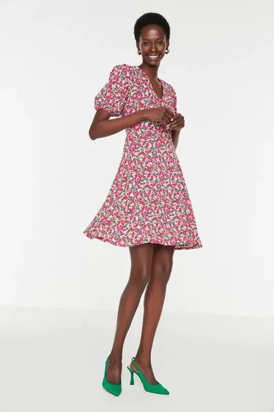 Dámské šaty Trendyol TWOSS22EL0369/PİNK