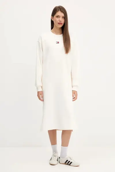 Bavlněné šaty Tommy Jeans béžová barva, mini, oversize, DW0DW21484