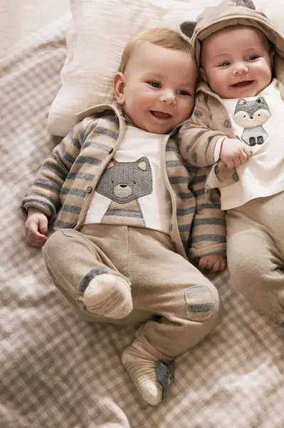 Kojenecká sada Mayoral Newborn hnědá barva, 2625