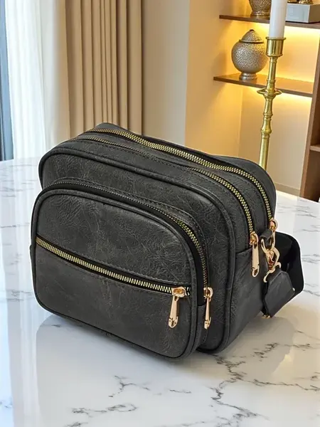 Malá dámská kabelka z eko kůže