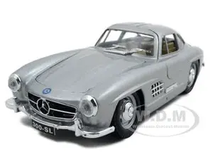 1954 Mercedes Benz 300 SL Gullwing Silver 1/24 Diecast Model Car by Bburago