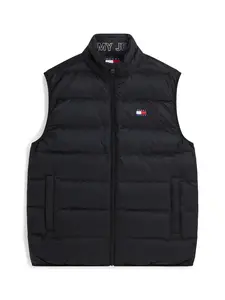 Tommy Jeans Vesta 'Lightweight Packable Ripstop Down Gilet'  čierna