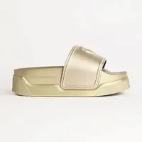 Pantofle Karl Lagerfeld KONDOMINIUM dámské, zlatá barva, na platformě, KL88819