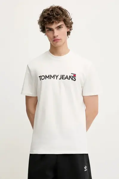 Bavlněné tričko Tommy Jeans pánské, bílá barva, s potiskem, DM0DM21585