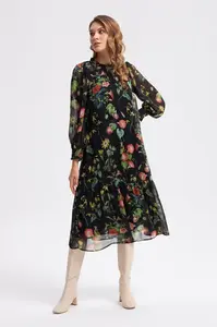 Dámské šaty Gusto 23KG006321/Black