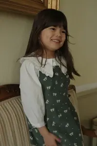 Dětské bavlněné šaty Konges Sløjd AVERY FRILL OVERALL DRESS GOTS