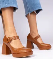 Gemre Brown square-toe pumps with buckle Katherin