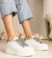 Gemre White women's sneakers with chunky laces Kessa