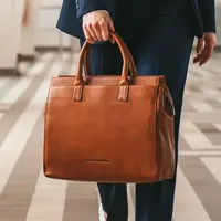 Dámská kožená kabelka na notebook The Chesterfield Brand Rivera - koňak