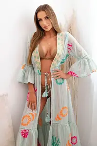 Kesi Włoski Dámský boho plášť s výšivkou mincovna