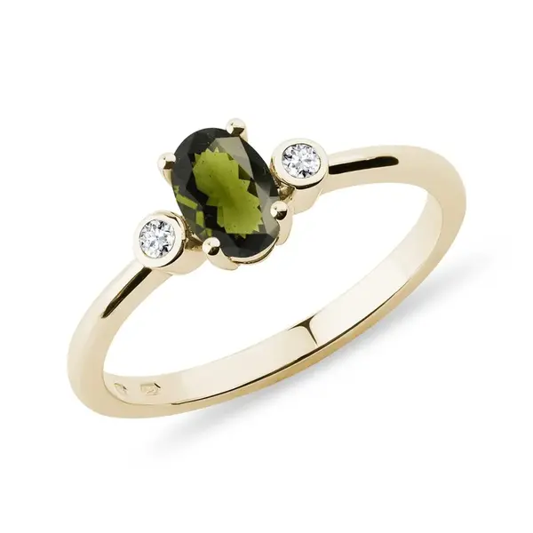 Prsten s vltavínem a bezel diamanty ve žlutém zlatě KLENOTA