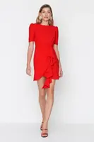 Trendyol Red Shirring detailné večerné šaty