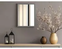 Nástěnné zrcadlo Nadine 34x45 cm, šedé, perlový dekor