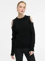 Černý dámský svetr s odhalenými rameny