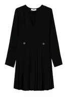 Černé mini šaty s dlouhým rukávem