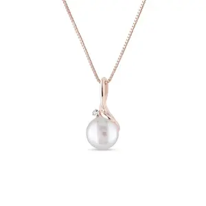 Náhrdelník se sladkovodní perlou a briliantem v růžovém zlatě KLENOTA
