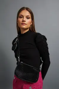 Marisse Black Zippered Shoulder Bag