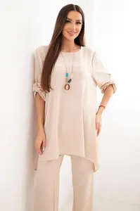 Souprava halenka + kalhoty s přívěskem béžové barvy