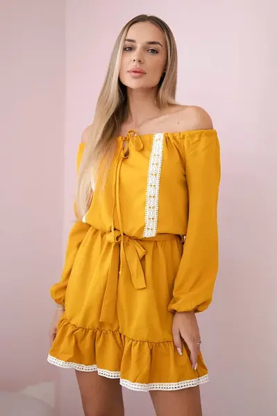 Shoulder dress and lace mustard