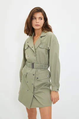 Trendyol Khaki páskové tkané bundové šaty s knoflíky