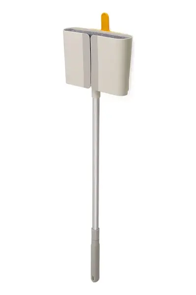 Joseph Joseph  Koště s nástěnným věšákem  Cleantech 94 x 26 cm