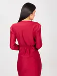 Elegantné červené šaty s opaskom