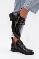 Kožené lakované dámské kotníčkové boty s ozdobným šněrováním D&A