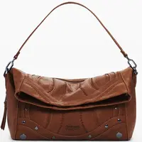 Hnědá kabelka přes rameno