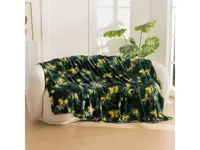 Mikroplyšová deka YELLOW BUTTERFLY, tmavozelená Rozmer: 160 x 200 cm