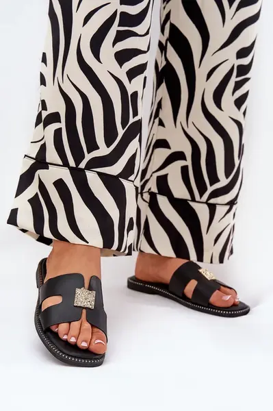 Boto Ploché Pantofle S Výřezy A Dekorací Černé Bohalis